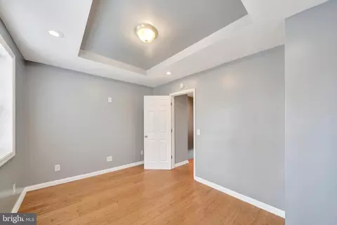 Entry Way - 830 Dumbarton Ave, Baltimore, MD 21218 photo 5 of 5