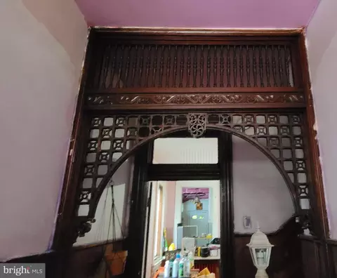 Entry Way - 411 E 31st St E, Baltimore, MD 21218 photo 5 of 6