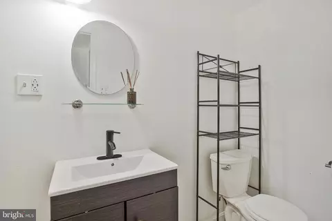 3926 Elm Ave, Baltimore, MD 21211 photo 9