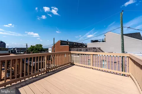 Exterior - 802 S Highland Ave, Baltimore, MD 21224 photo 1 of 5