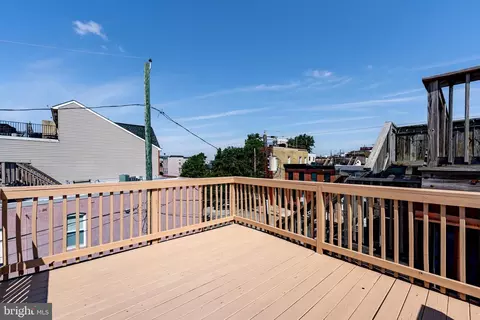 Exterior - 802 S Highland Ave, Baltimore, MD 21224 photo 2 of 5