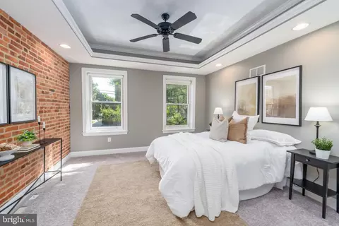 Bedroom - 802 S Highland Ave, Baltimore, MD 21224 photo 1 of 4