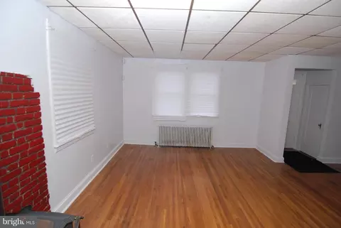 Living - 3602 Ailsa Ave, Baltimore, MD 21214 photo 4 of 7