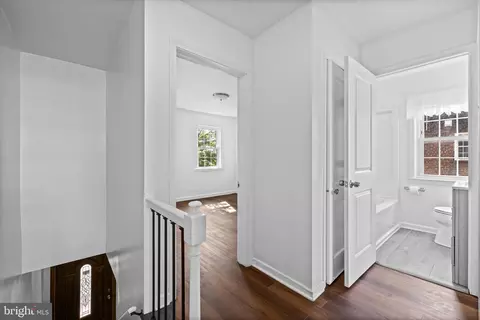 Entry Way - 320 Joplin St, Baltimore, MD 21224 photo 3 of 4