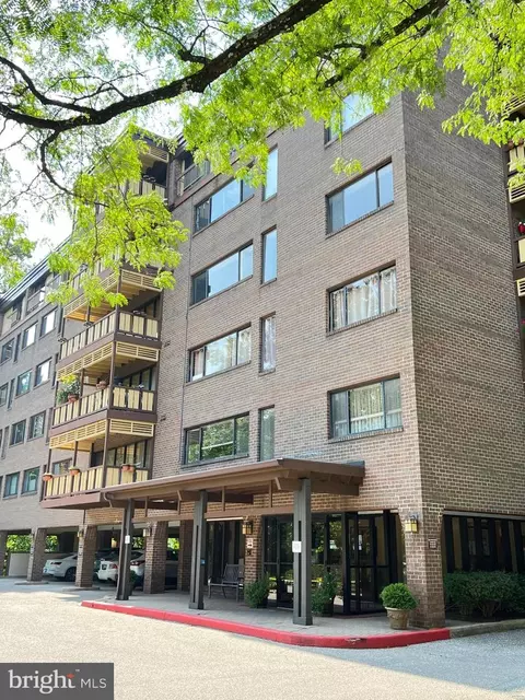 200 Cross Keys Rd #R29, Baltimore, MD 21210