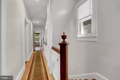 Entry Way - 725 Saint Johns Rd, Baltimore, MD 21210 photo 8 of 8