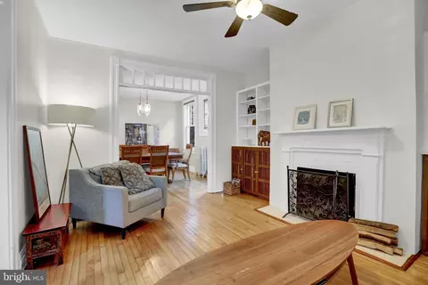Living - 725 Saint Johns Rd, Baltimore, MD 21210 photo 1 of 2
