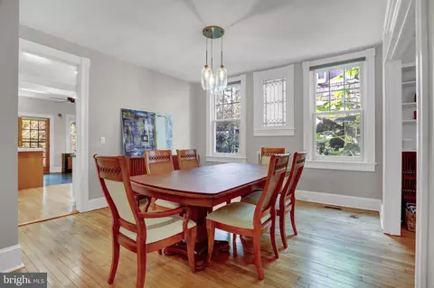 Dining - 725 Saint Johns Rd, Baltimore, MD 21210 photo 1 of 3