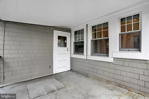 Exterior - 725 Saint Johns Rd, Baltimore, MD 21210 photo 4 of 18