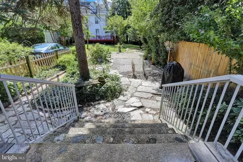 Exterior - 725 Saint Johns Rd, Baltimore, MD 21210 photo 18 of 18