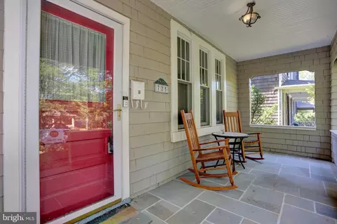 Exterior - 725 Saint Johns Rd, Baltimore, MD 21210 photo 2 of 18