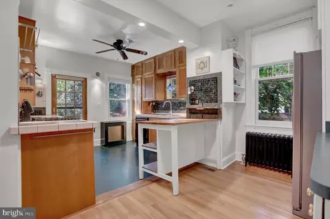 Kitchen - 725 Saint Johns Rd, Baltimore, MD 21210 photo 1 of 5