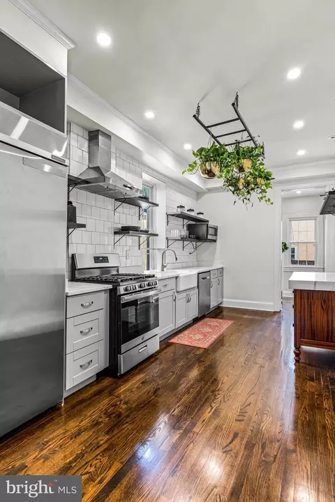 Kitchen - 3607 Chestnut Ave, Baltimore, MD 21211 photo 4 of 5
