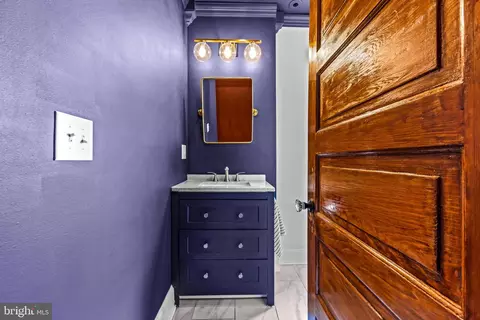 Bath - 3607 Chestnut Ave, Baltimore, MD 21211 photo 1 of 4