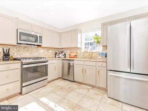 Kitchen - 5501 Todd Ave, Baltimore, MD 21206 photo 5 of 5