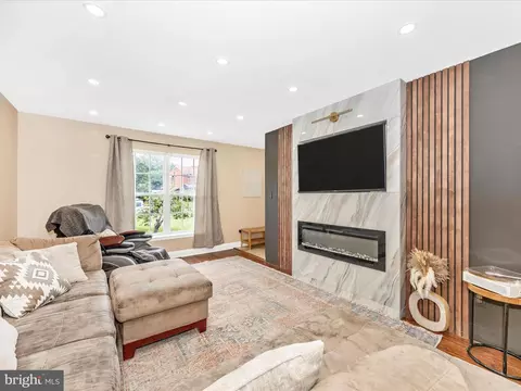 Living - 5501 Todd Ave, Baltimore, MD 21206 photo 1 of 6