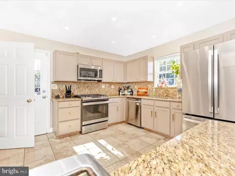 Kitchen - 5501 Todd Ave, Baltimore, MD 21206 photo 2 of 5