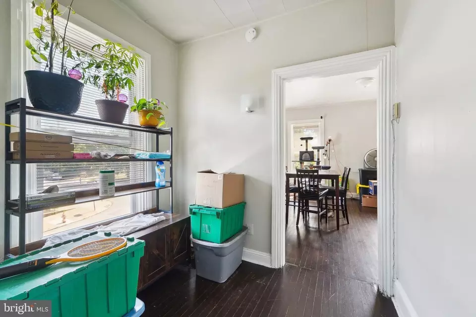 Entry Way - 817 Homestead St, Baltimore, MD 21218 photo 5 of 12
