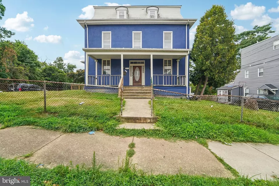 Exterior - 817 Homestead St, Baltimore, MD 21218 photo 1 of 6