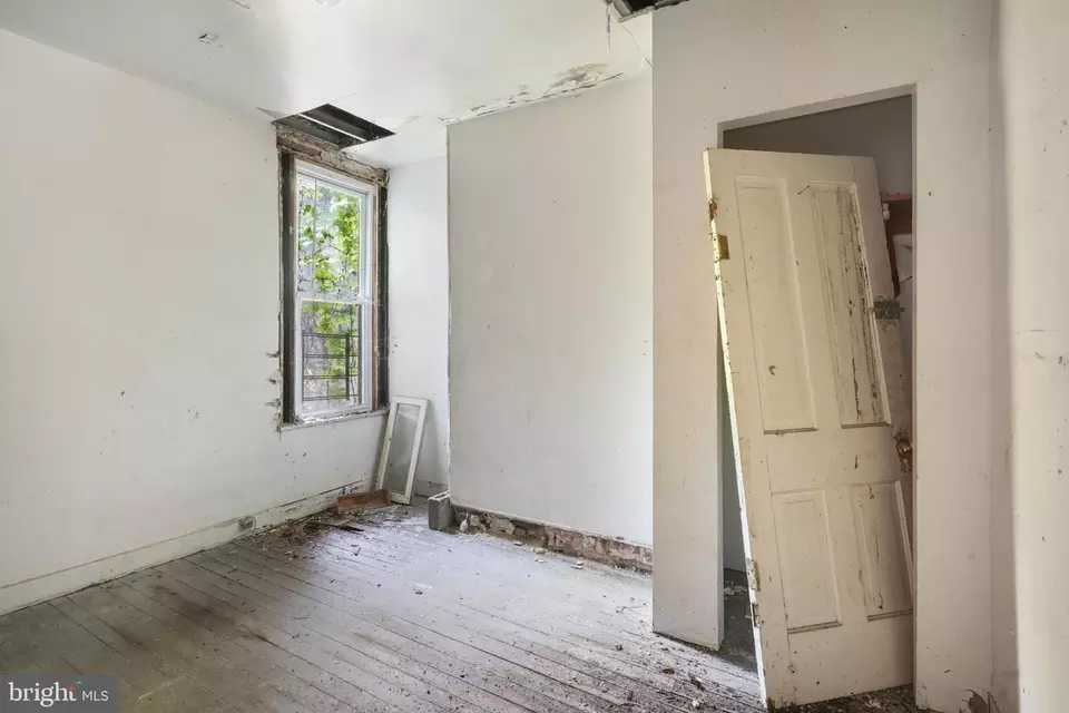 Bedroom - 1822 Monroe St N, Baltimore, MD 21216 photo 5 of 6