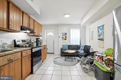 1021 N Caroline St, Baltimore, MD 21205