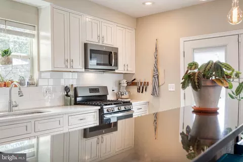 Kitchen - 3570 Poole St, Baltimore, MD 21211 photo 5 of 6