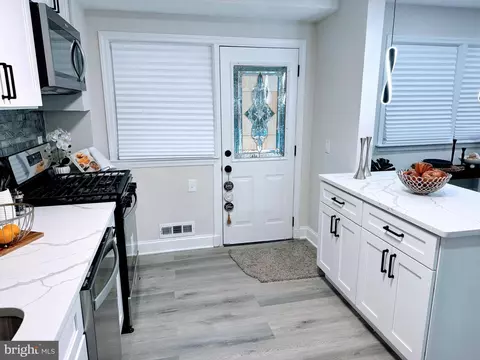 1663 Winford Rd, Baltimore, MD 21239 photo 20