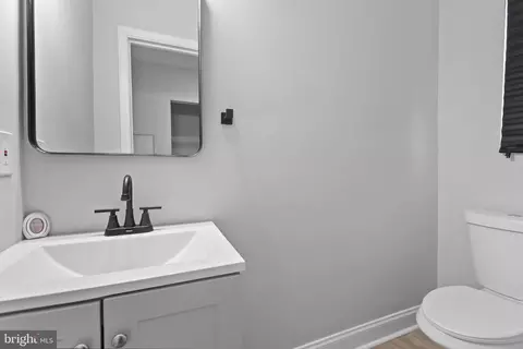 Entry Way - 1528 Appleton St, Baltimore, MD 21217 photo 7 of 11