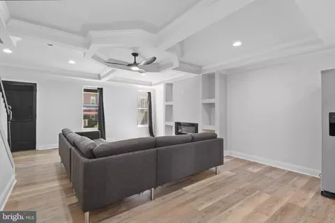 Entry Way - 1528 Appleton St, Baltimore, MD 21217 photo 2 of 11