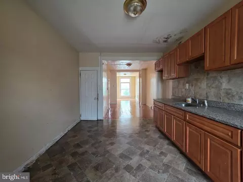 Entry Way - 2612 E Preston St, Baltimore, MD 21213 photo 7 of 15