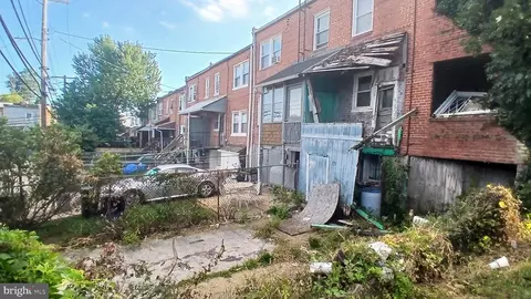 733 Lyndhurst St, Baltimore, MD 21229 photo 3