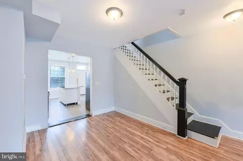 Entry Way - 2039 Sinclair Ln, Baltimore, MD 21213 photo 2 of 6