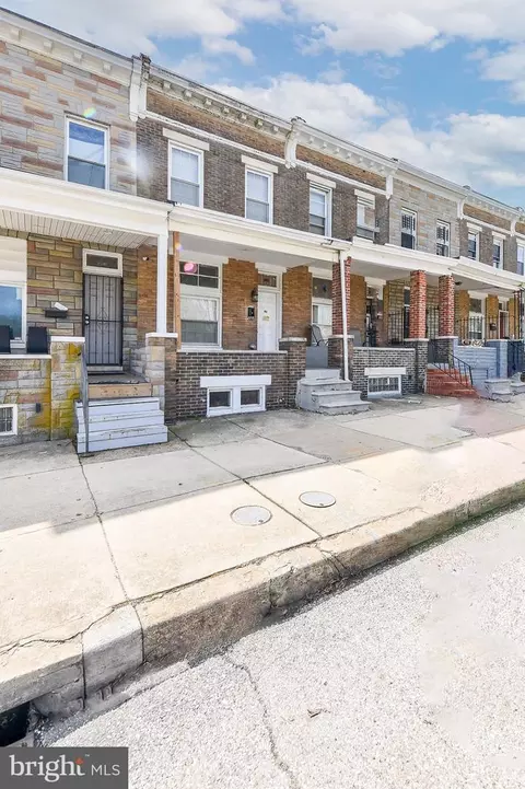 Exterior - 2039 Sinclair Ln, Baltimore, MD 21213 photo 3 of 4