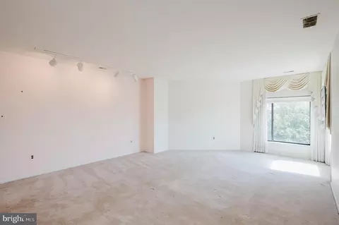 3031 Fallstaff Rd #605C, Baltimore, MD 21209 photo 5