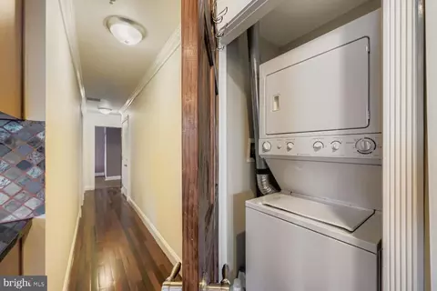 Entry Way - 2204 Park Ave #301, Baltimore, MD 21217 photo 1 of 3