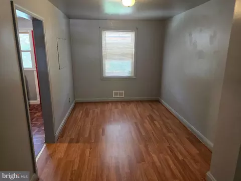 751 Yale Ave, Baltimore, MD 21229 photo 4