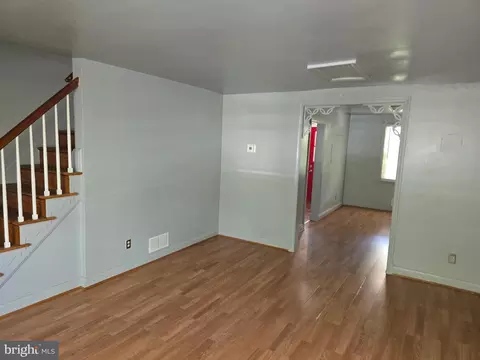751 Yale Ave, Baltimore, MD 21229 photo 2