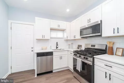 320 E 21st St E, Baltimore, MD 21218 photo 4