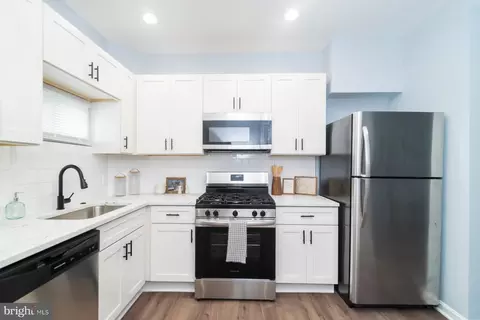 320 E 21st St E, Baltimore, MD 21218 photo 5