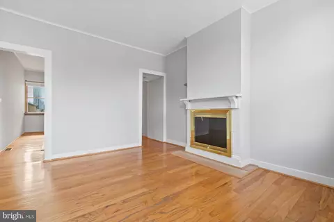 Living - 1105 Haubert St, Baltimore, MD 21230 photo 1 of 8
