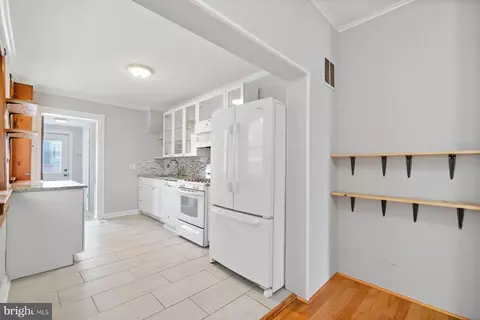 Entry Way - 1105 Haubert St, Baltimore, MD 21230 photo 1 of 3