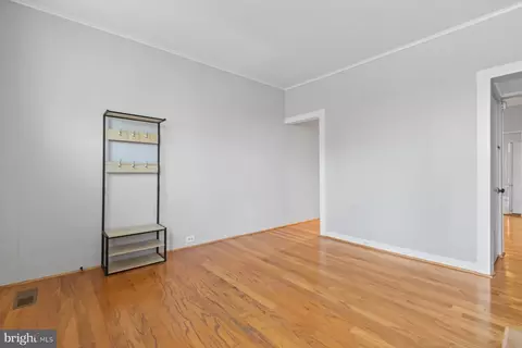 Living - 1105 Haubert St, Baltimore, MD 21230 photo 2 of 8