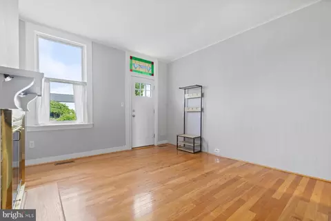 Living - 1105 Haubert St, Baltimore, MD 21230 photo 3 of 8