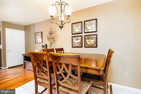 Dining - 1102 Inner Cir, Baltimore, MD 21225 photo 2 of 2