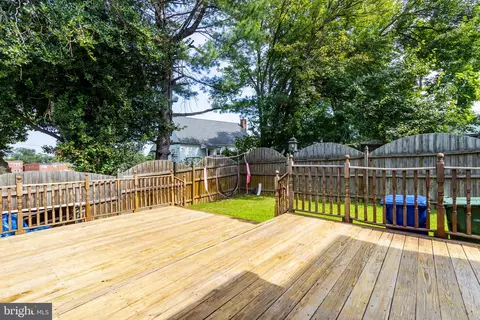 Exterior - 1102 Inner Cir, Baltimore, MD 21225 photo 5 of 6