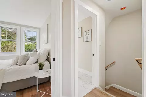 Entry Way - 2701 Christopher Ave, Baltimore, MD 21214 photo 5 of 5