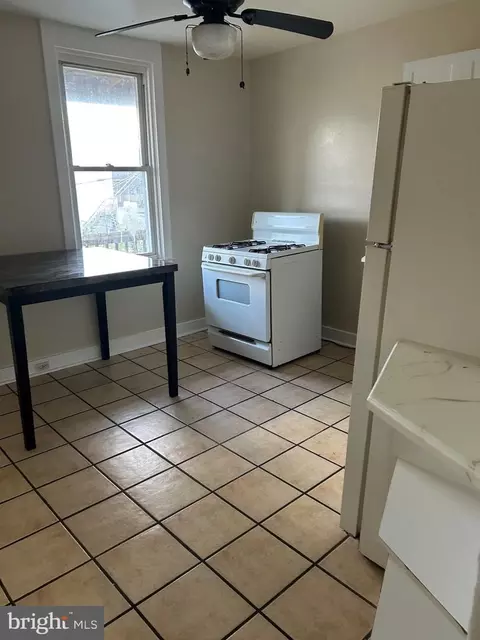 3421 E Baltimore St, Baltimore, MD 21224 photo 3