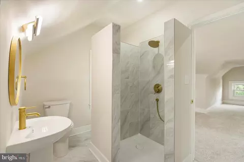 Bath - 4301 Arabia Ave, Baltimore, MD 21214 photo 6 of 6