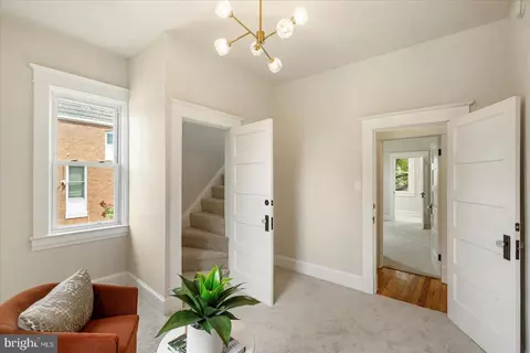 Entry Way - 4301 Arabia Ave, Baltimore, MD 21214 photo 3 of 7