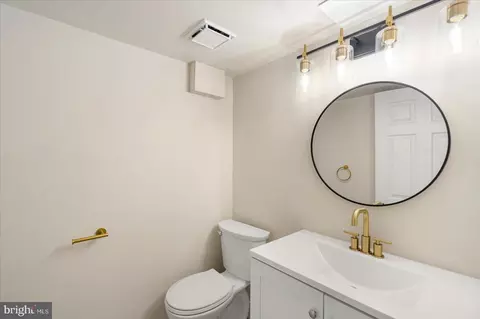 Bath - 4301 Arabia Ave, Baltimore, MD 21214 photo 3 of 6